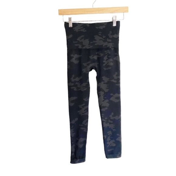 Spanx Seamless Grey Camo Leggings Small - Picture 5 of 5